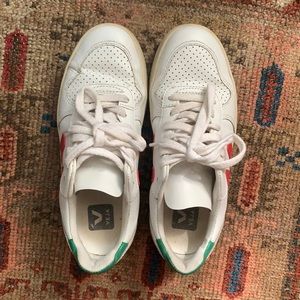 Veja V10 Sneakers: red V and green backs!